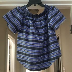 Never worn, jcrew top, size 000